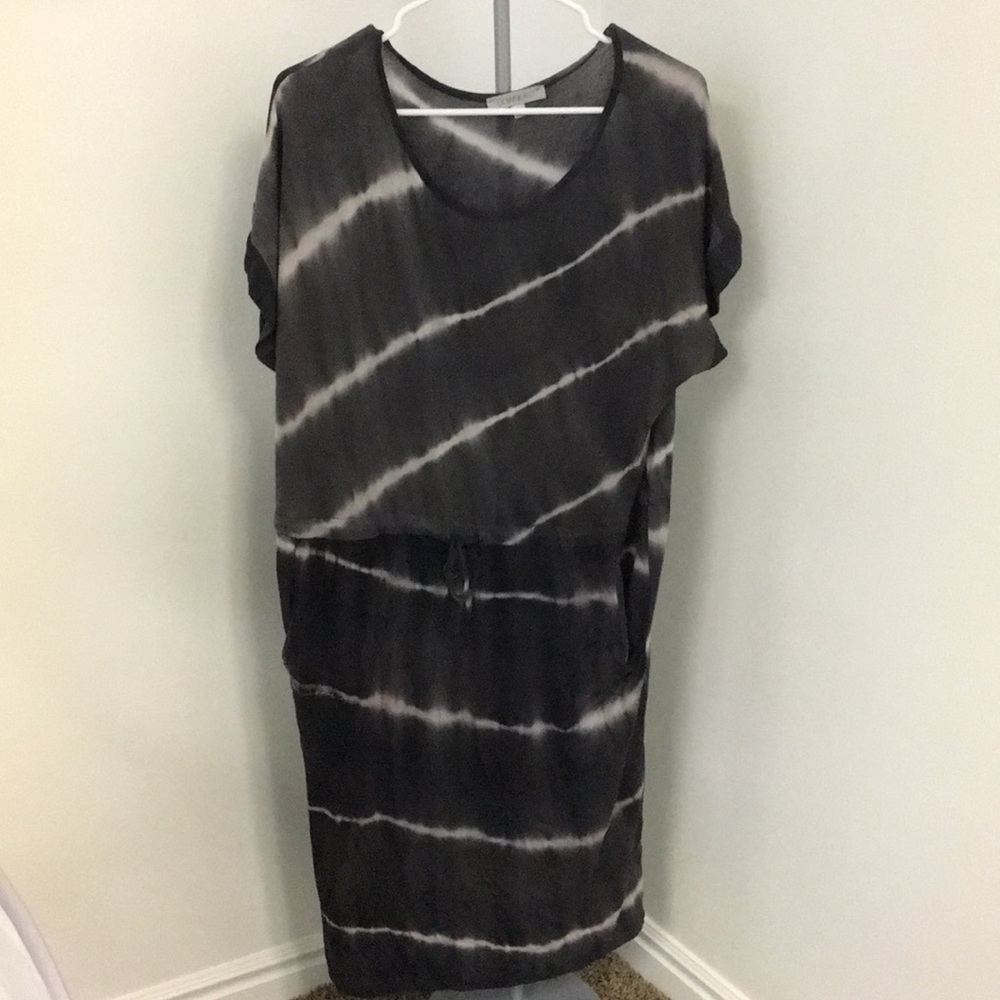Dark grey/white striped knee-length dress